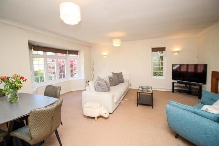 Living/Dining Room