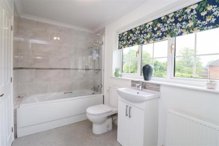 En Suite Bathroom