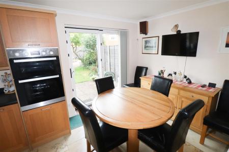 Dining Area.JPG