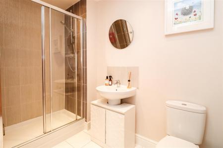 En Suite (Bed 1)