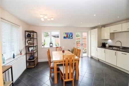 Kitchen/Breakfast Room