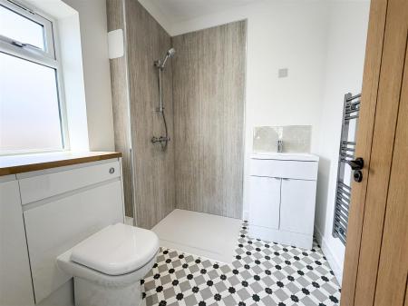 En Suite Shower Room