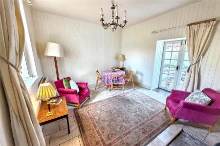 Dining Room/Entrance