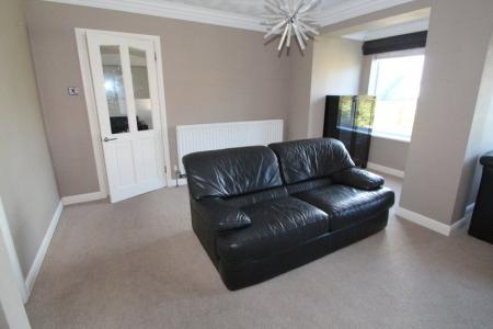 Living Room (2)