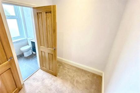 En-Suite Dressing Rm