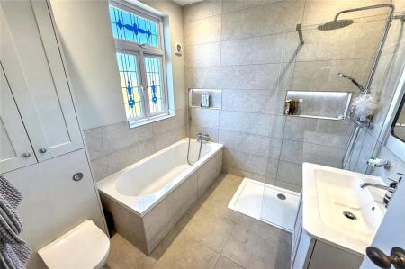 Bathroom/Wc