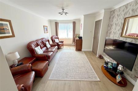 Lounge 3