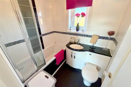 Bathroom/Wc