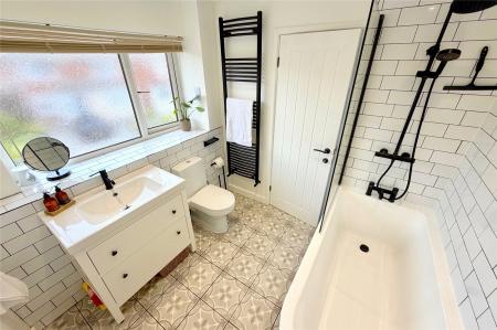 Bathroom/Wc