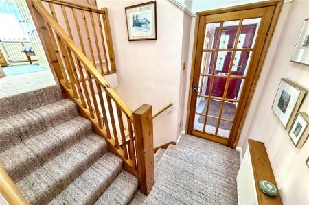Landing & Hallway