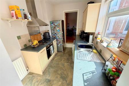 Kitchen (2)