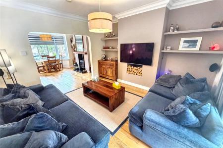 Rear & Front Lounge