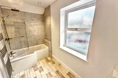Bedroom 2 En-Suite