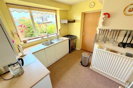 Kitchen (2)