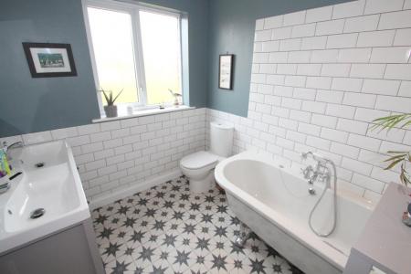 Family Bathroom/Wc