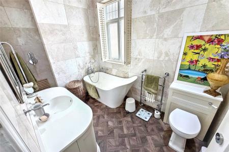 Bathroom/Wc