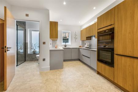 Kitchen (2)