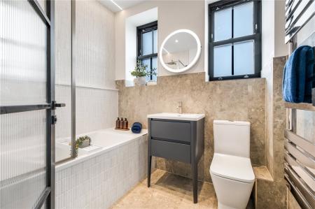 Bathroom/Wc