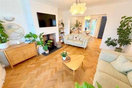 Lounge 2