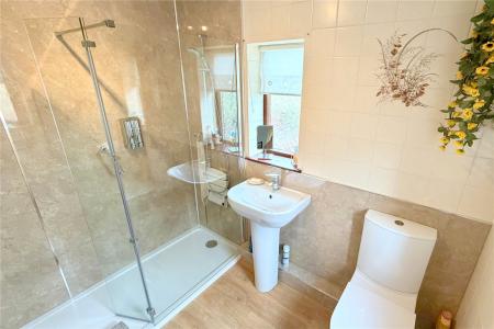Shower Room/Wc