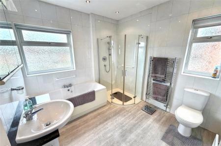 Bathroom/Wc