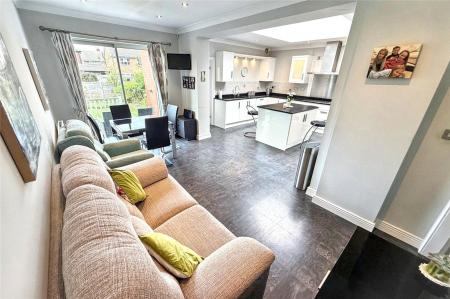 Kitchen Family Room