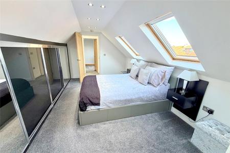 Main Bedroom2