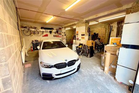 Garage (2)