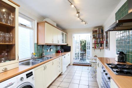 48 Grove Road fpz206851 (13).jpg