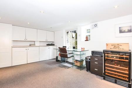 255640 (15) basement.JPG