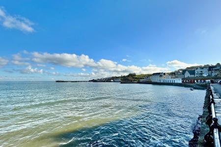 Location - Close to the Seafront