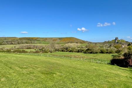 Adjoining Open Country & Views of the Purbeck Hill