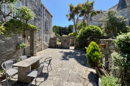 Courtyard Garden
