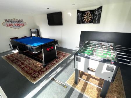 GAMES ROOM.jpg