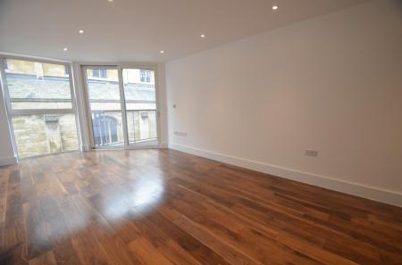 6 titan court 011.jpg