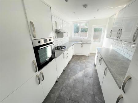 kitchen1.jpg