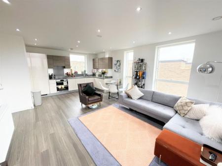 OPEN PLAN LIVING KITCHEN.jpg