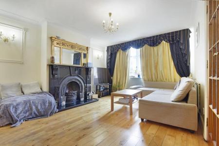 the reddings front room.jpeg