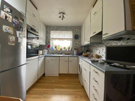 kitchen 1.jpg