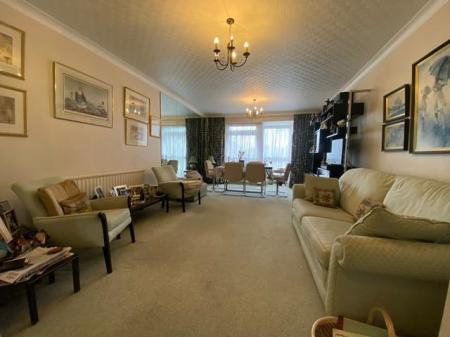 lounge 1.jpg