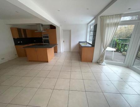 OPEN-PLAN KITCHEN 1.jpg