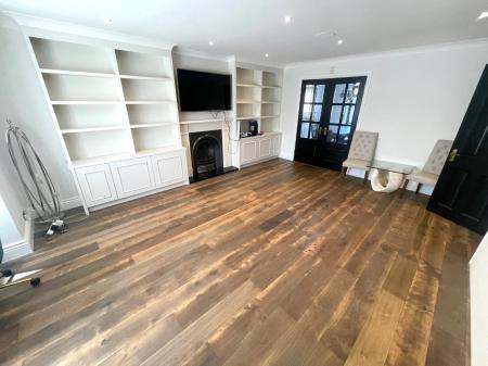 RECEPTION ROOM 1.jpg