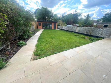 GARDEN 1.jpg