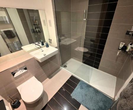SHOWER ROOM.PNG