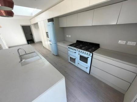 NEW KITCHEN.jpg