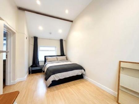 BEDROOM 4.jpg