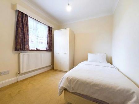 BEDROOM 3.jpg