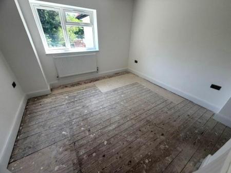 BEDROOM 5.jpg