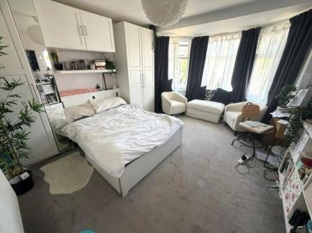 BEDROOM 1.jpg