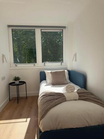 BEDROOM.jpg